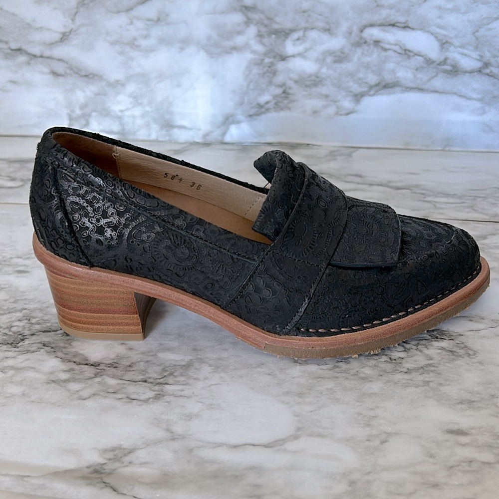 Neosens size EU 36 size 6 Lace patterned stamped tooled leather heeled loafers - Picture 10 of 15